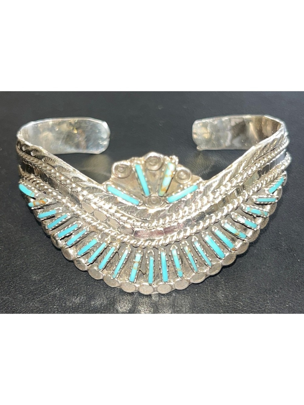 Navajo sterling silver traditional needlepoint turquoise cluster bracelet/ cuff